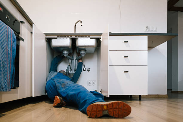 Professional Leak Detection technician working in Cummington, MA